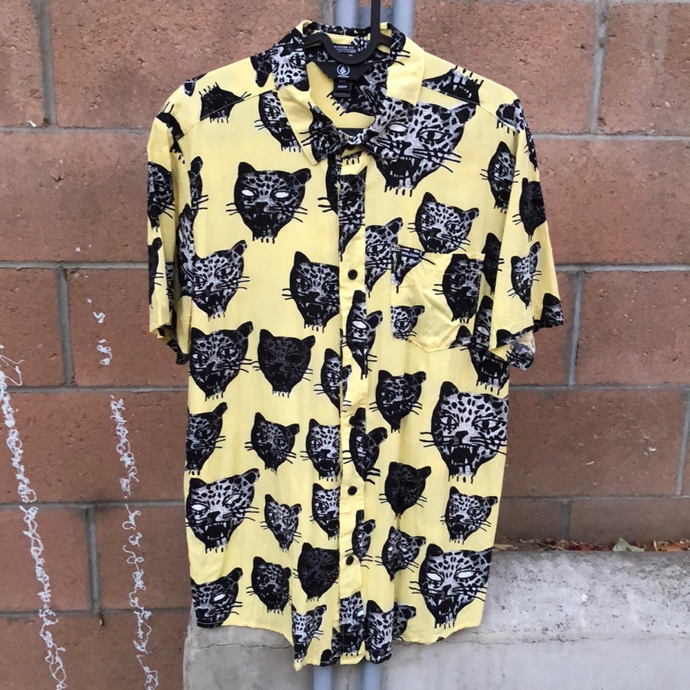 Volcom Tiger button up